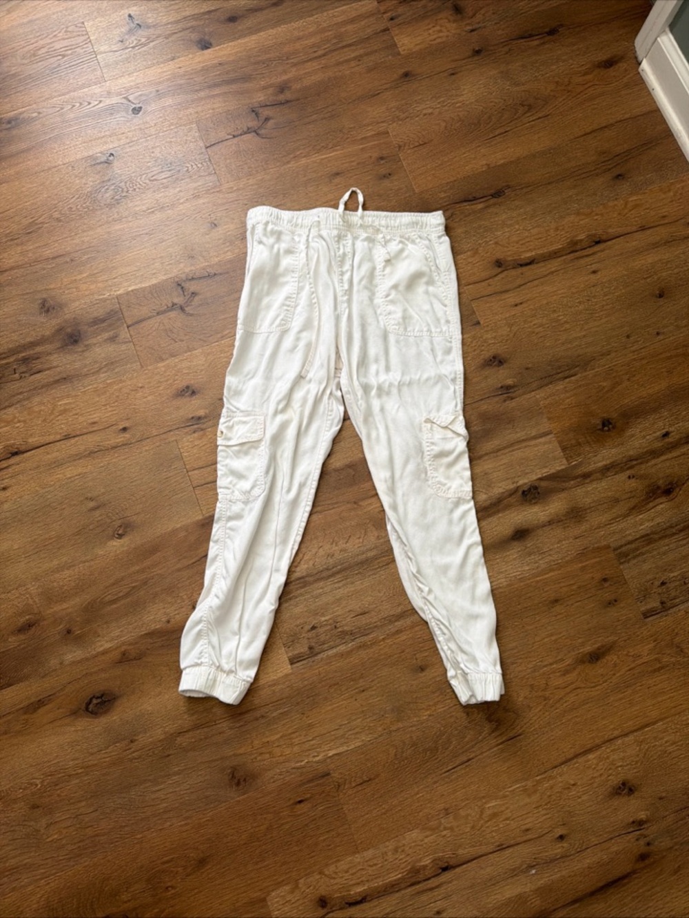 C&C California White Elastic Waist Cargo Pants